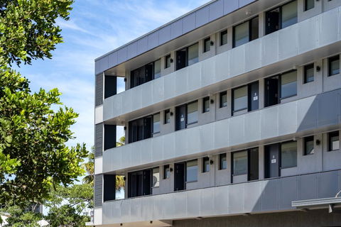 The Mid Pacific - Getaway Accommodation 1