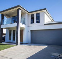 The Races Complex - Getaway Accommodation