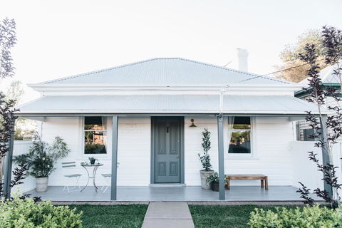 The Repose - Boutique Cottage - Getaway Accommodation 0