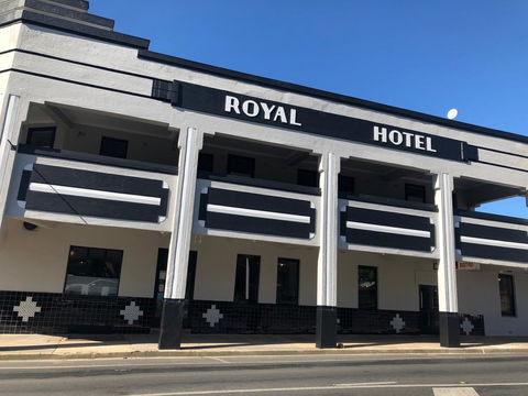 The Royal Hotel, Drouin - Getaway Accommodation 1