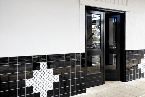 The Royal Hotel, Drouin - Getaway Accommodation 3