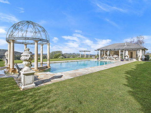 The Villa @ Linden Hall Highlands Luxury - Getaway Accommodation 3