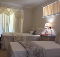 Theme Parks Amituofo Guest House - Getaway Accommodation