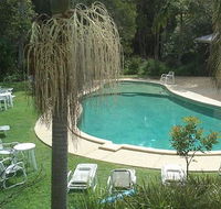 Treetops Lakeside Apartments - Getaway Accommodation