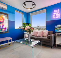 Trendy And Central One Bed Apartment With Views - Getaway Accommodation