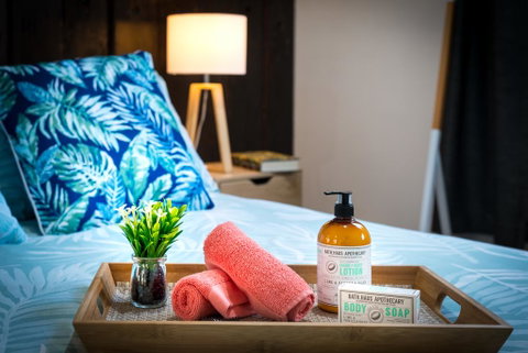 Tropic Studio, A Unique Hidden Gem! - Getaway Accommodation 0