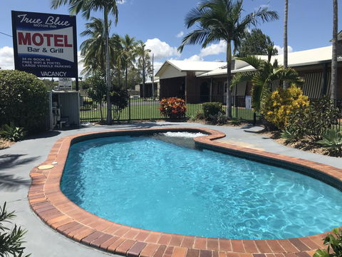 True Blue Motor Inn - Getaway Accommodation 0