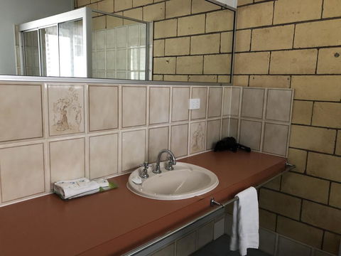 True Blue Motor Inn - Getaway Accommodation 1