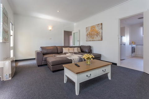 Twelve Errard - Getaway Accommodation 0