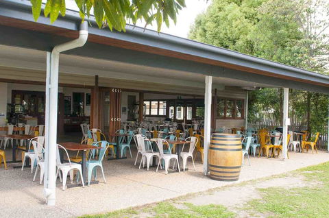 Ulmarra Hotel - Getaway Accommodation 3