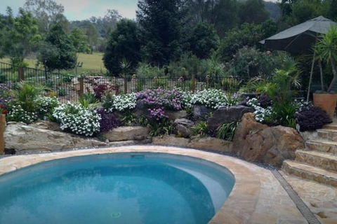 Valley View Cottages - Getaway Accommodation 2