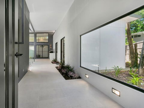 Villa Tiino - Clifton Beach - Getaway Accommodation 3