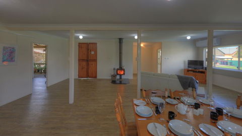 Village Stays Coldstream Gallery Bungalow - Getaway Accommodation 2
