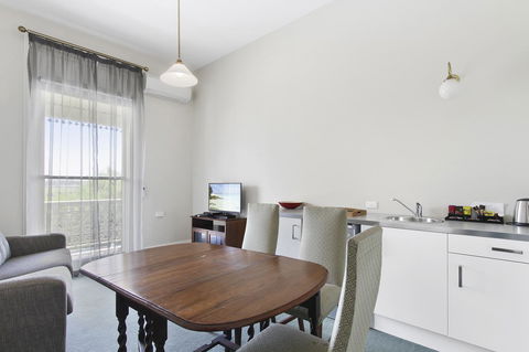 The Riversleigh - Getaway Accommodation 26