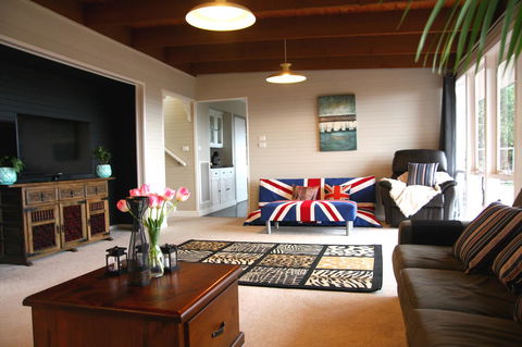 Beautiful View House - Getaway Accommodation 3