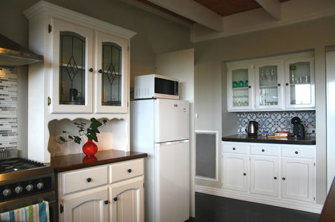 Beautiful View House - Getaway Accommodation 6