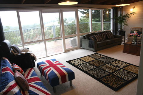 Beautiful View House - Getaway Accommodation 4