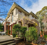 Boutique Stays - Maple On Kent Glen Iris Townhouse - Getaway Accommodation