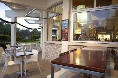 Ramada By Wyndham Marcoola Beach - Getaway Accommodation 24