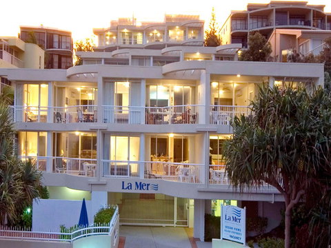 La Mer Sunshine Beachfront - Getaway Accommodation 18