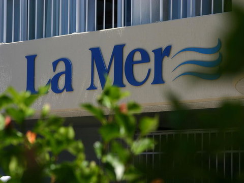 La Mer Sunshine Beachfront - Getaway Accommodation 13