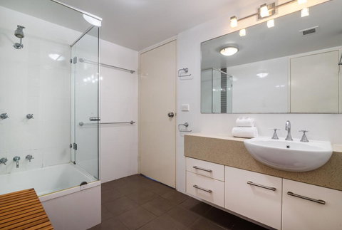 Sunseeker Holiday Apartments - Getaway Accommodation 37