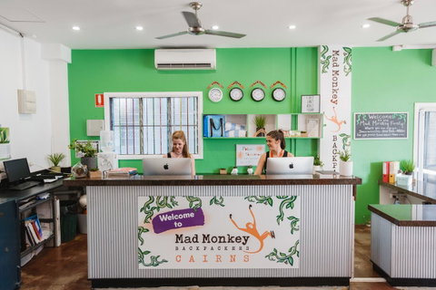 Mad Monkey Central - Getaway Accommodation 2