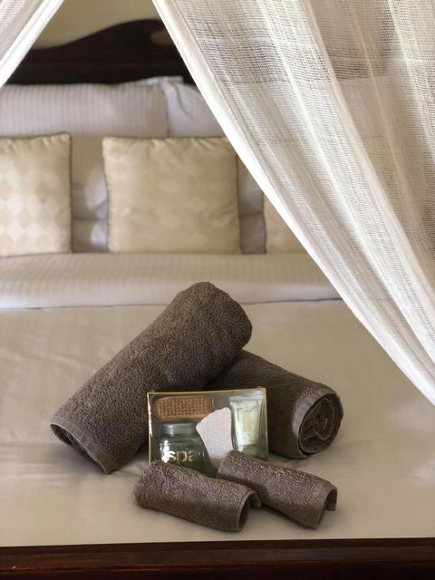 The Bearded Dragon Boutique Hotel - Getaway Accommodation 4