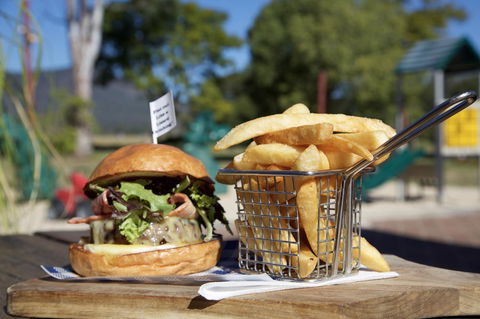 The Bearded Dragon Boutique Hotel - Getaway Accommodation 18