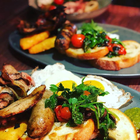 The Bearded Dragon Boutique Hotel - Getaway Accommodation 14