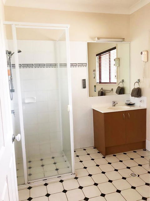 The Bearded Dragon Boutique Hotel - Getaway Accommodation 12