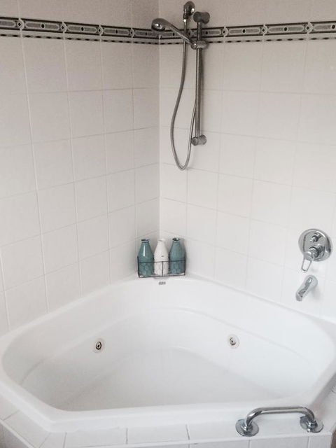 The Bearded Dragon Boutique Hotel - Getaway Accommodation 43