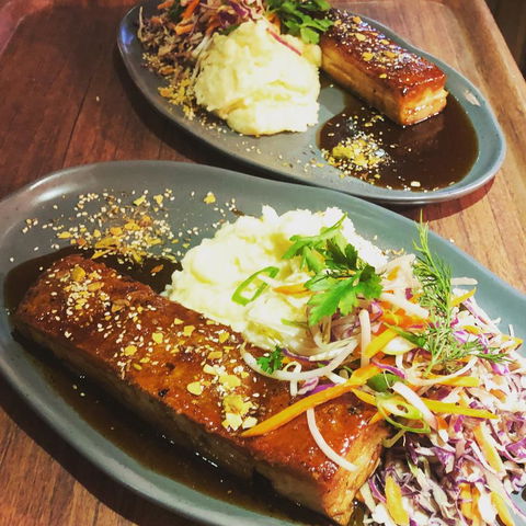 The Bearded Dragon Boutique Hotel - Getaway Accommodation 16