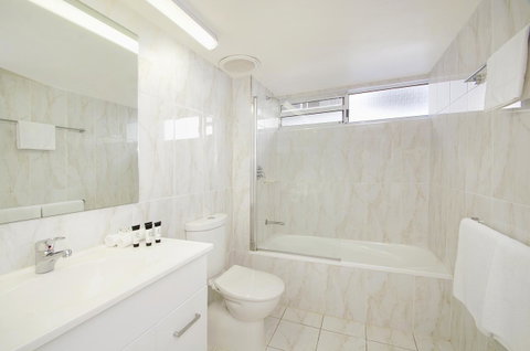 Bali Hai Apartments Noosa - Getaway Accommodation 11
