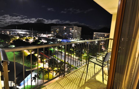Pacific Hotel Cairns - Getaway Accommodation 37