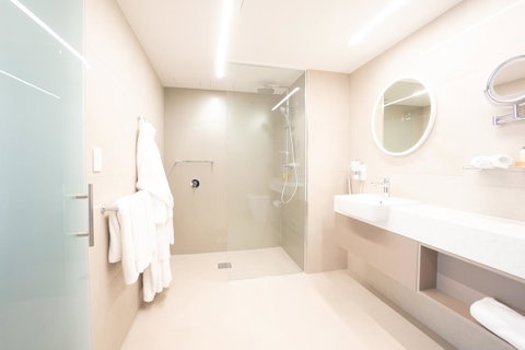 Pacific Hotel Cairns - Getaway Accommodation 5