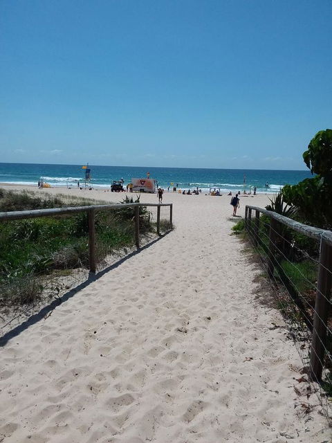 Surfers Chalet - Getaway Accommodation 5