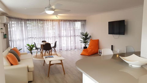 Surfers Chalet - Getaway Accommodation 11
