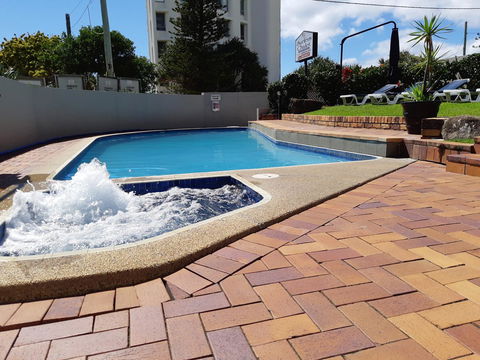 Surfers Chalet - Getaway Accommodation 3