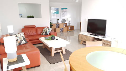 Surfers Chalet - Getaway Accommodation 16