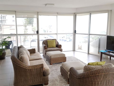 Surfers Chalet - Getaway Accommodation 32