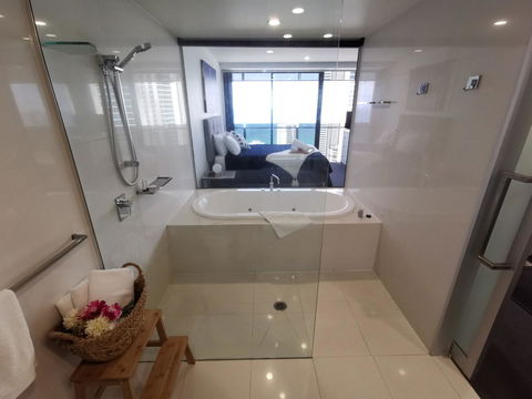 Circle Luxury Holidays - Getaway Accommodation 11