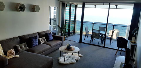 Circle Luxury Holidays - Getaway Accommodation 14