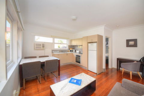 Backpackers In Paradise 18-35 Hostel - Getaway Accommodation 11