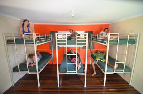 Backpackers In Paradise 18-35 Hostel - Getaway Accommodation 21