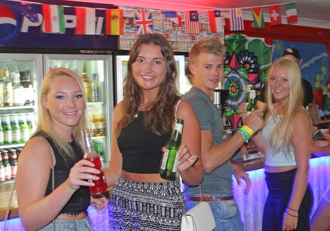 Backpackers In Paradise 18-35 Hostel - Getaway Accommodation 8