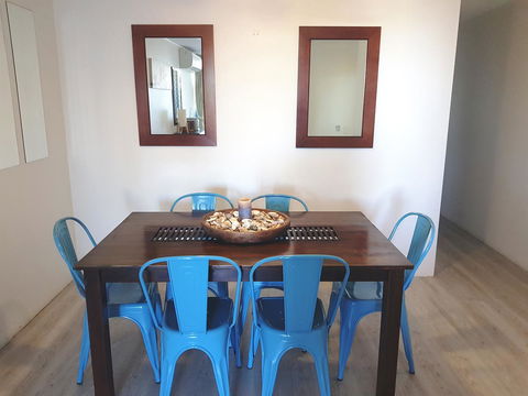 Casablanca Beachfront Apartments - Getaway Accommodation 4