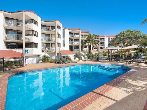 Casablanca Beachfront Apartments - Getaway Accommodation 0