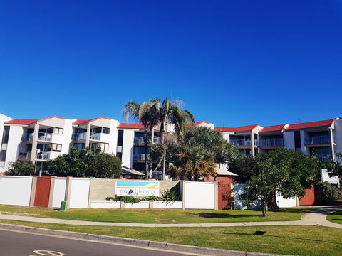 Casablanca Beachfront Apartments - Getaway Accommodation 7