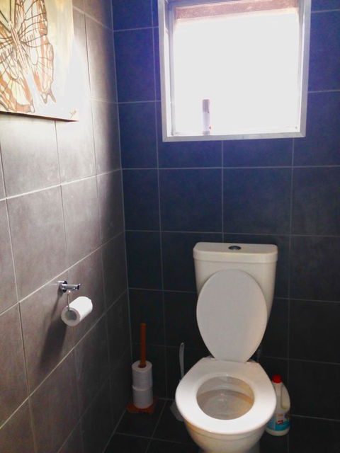XYL Pets Friendly Seaside Boutique Guesthouse - Getaway Accommodation 5